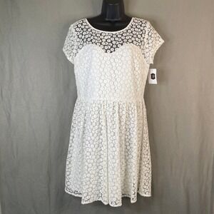 NWT Esley Annabelle Hydrangea Dress White Floral Daisy Lace Sweetheart Size L